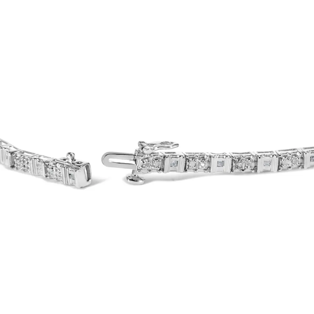 10k White Gold 1/2 Cttw Round and Channel Set Baguette Diamond Alternating Link 7’’ Bracelet (h-i Color I2-i3