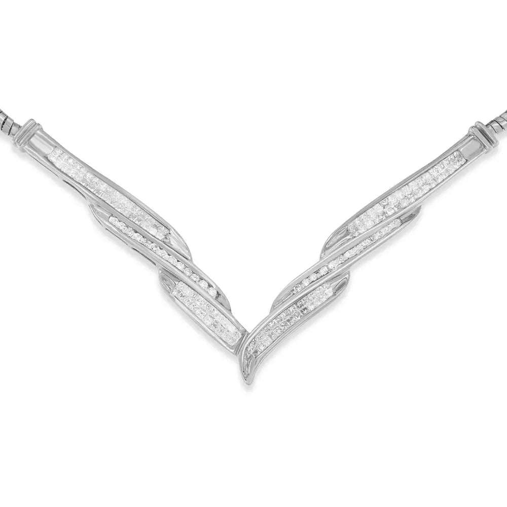 14k White Gold Round and Princess Cut Diamond ?V’ Shape Fashion Pendant (2 Cttw I-j Color Si2-i1 Clarity) - Fine