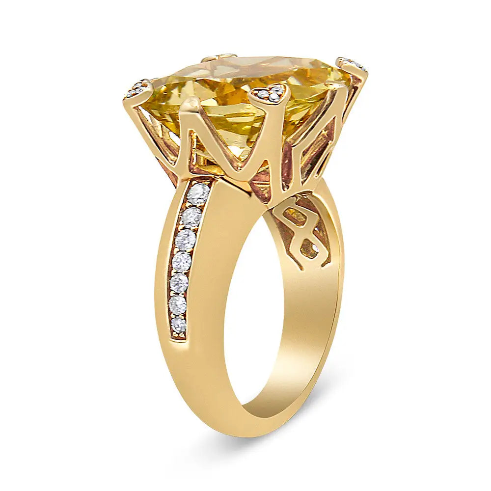 18k Yellow Gold 15x15mm Cushion Cut Lemon Quartz and 1/4 Cttw Diamond Accented Cocktail Ring (f-g Color Vs1-vs2