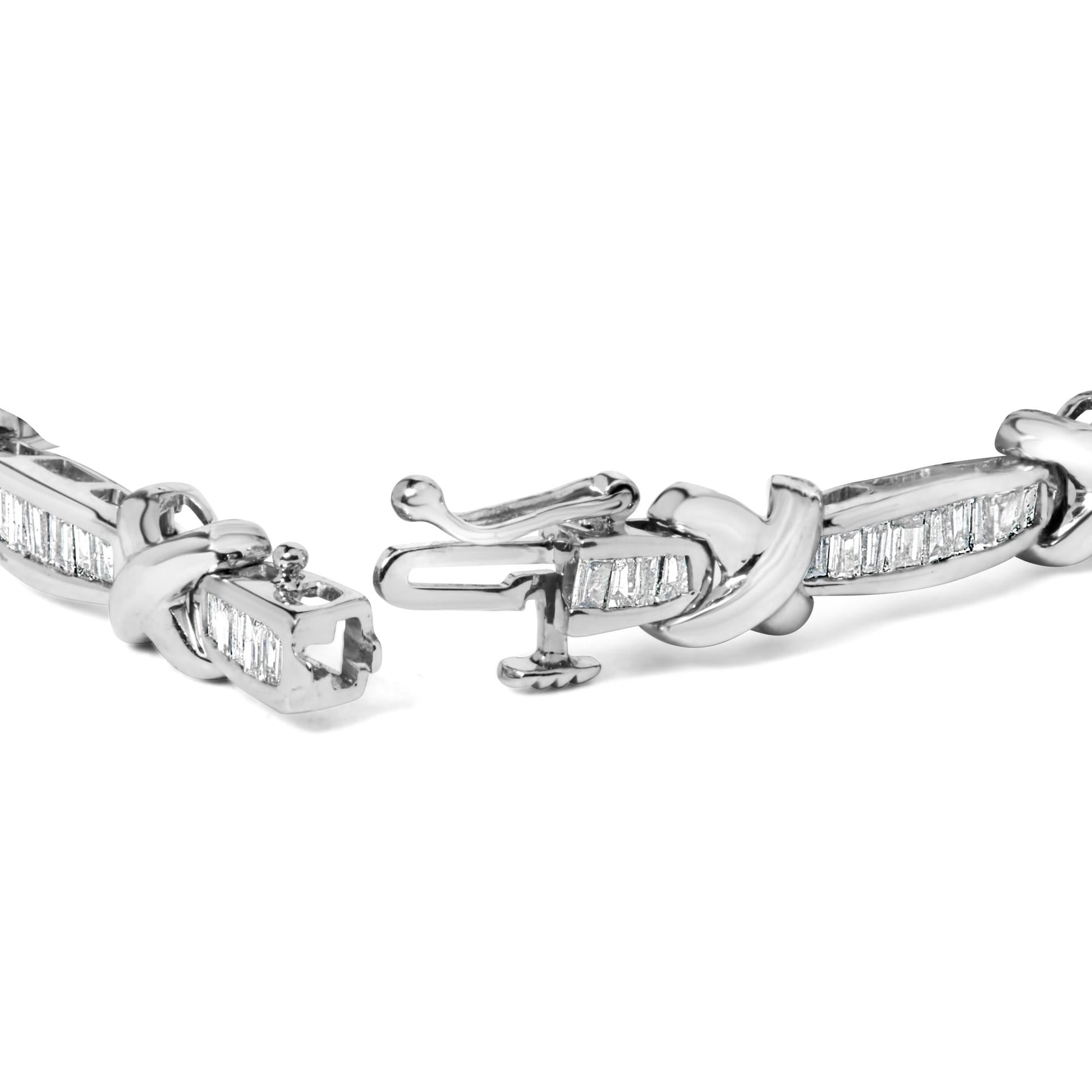 14K White Gold Baguette-Cut Diamond X-Link Bracelet (2.00 cttw H-I Color I1-I2