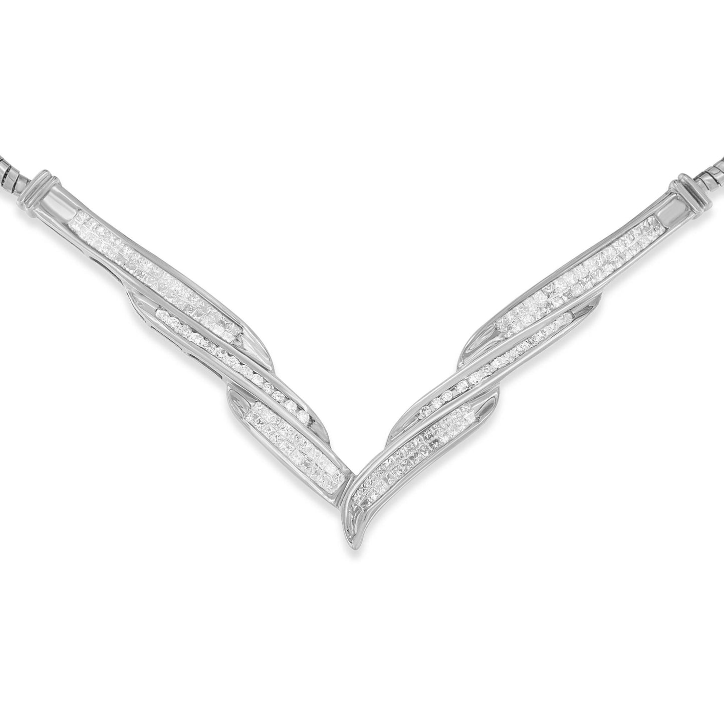 14K White Gold Round and Princess Cut Diamond ’V’ Shape Fashion Pendant (2