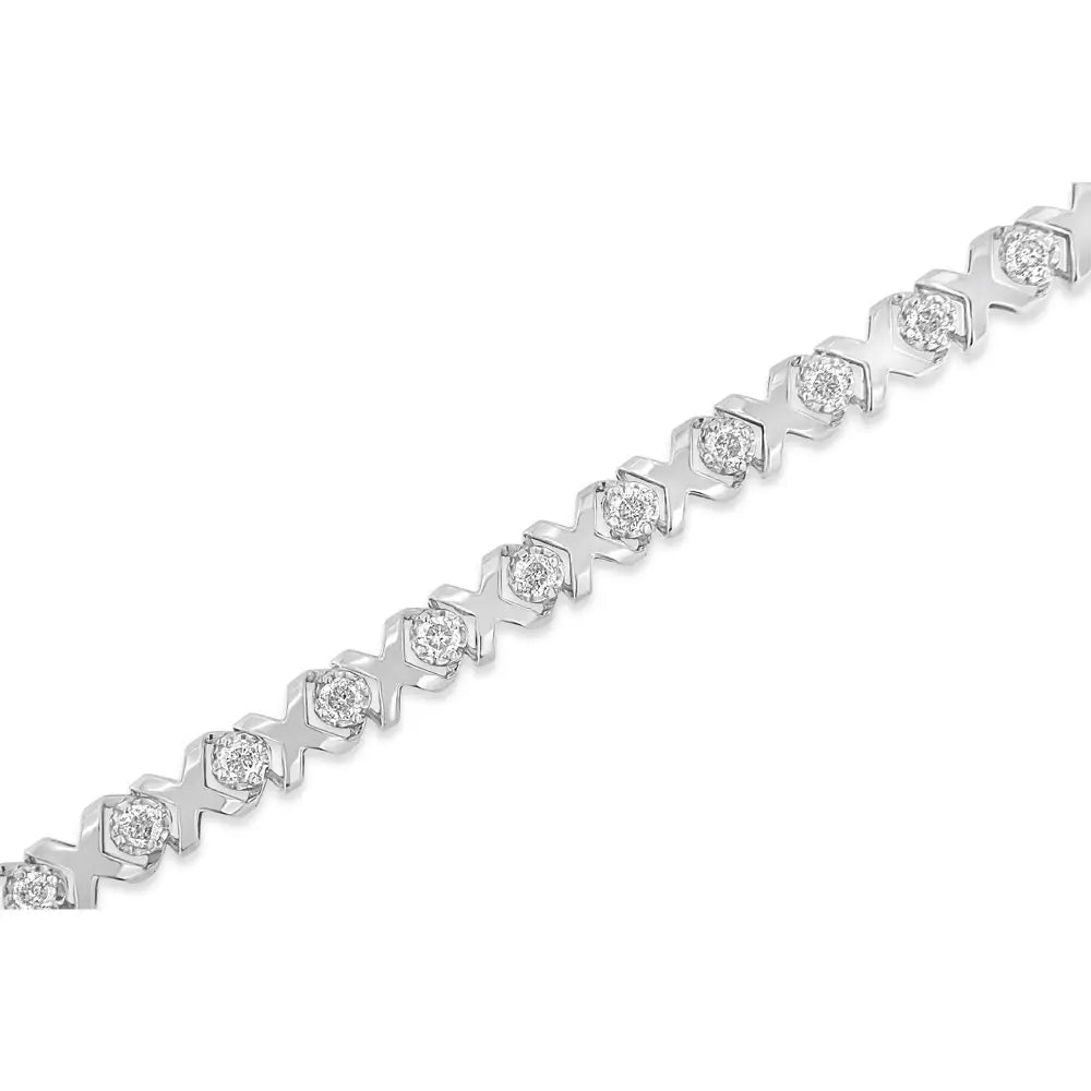 Captivating 10k White Gold Xoxo Link Bracelet with 2.00 Cttw Round-cut Diamonds