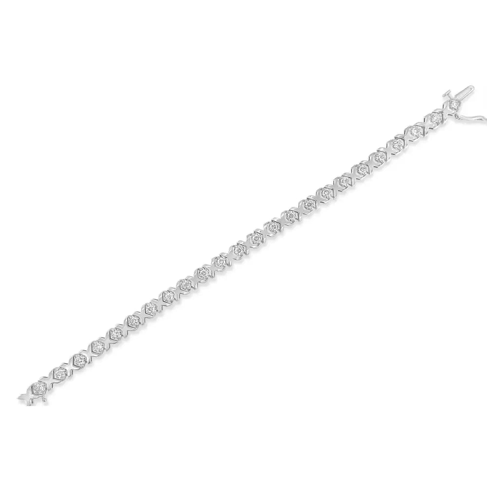 Captivating 10k White Gold Xoxo Link Bracelet with 2.00 Cttw Round-cut Diamonds