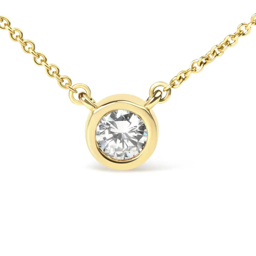 Elegant 10k Gold Pendant Necklace with Round Brilliant-cut Diamond