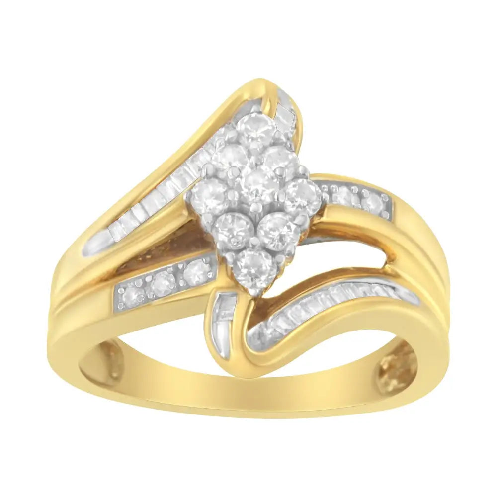 Elegant 10k Yellow Gold Cluster Cocktail Ring with Cttw Diamond Cluster