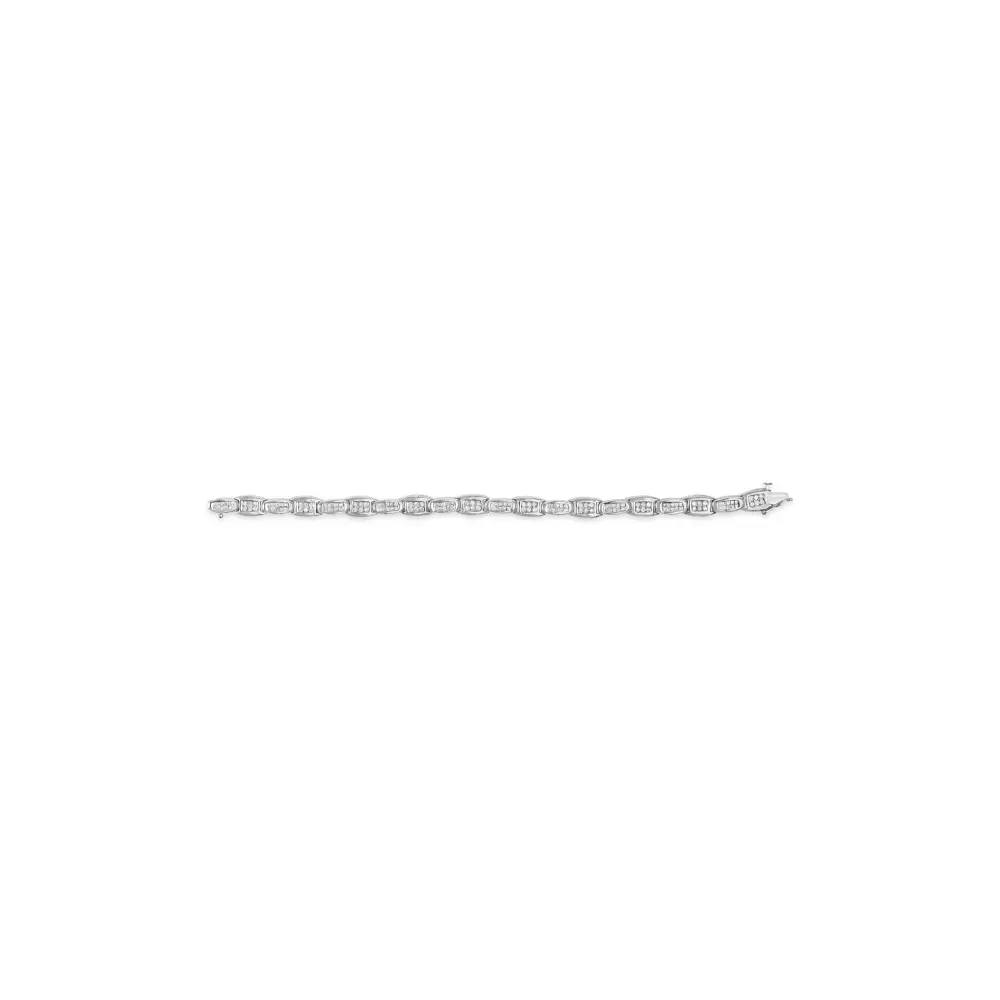 Elegant 14k White Gold Tennis Bracelet with Baguette Cut Diamonds