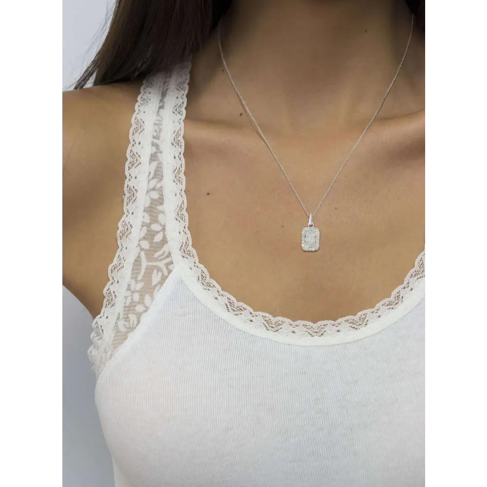 Elegant.925 Sterling Silver Cttw Diamond Block Pendant Necklace