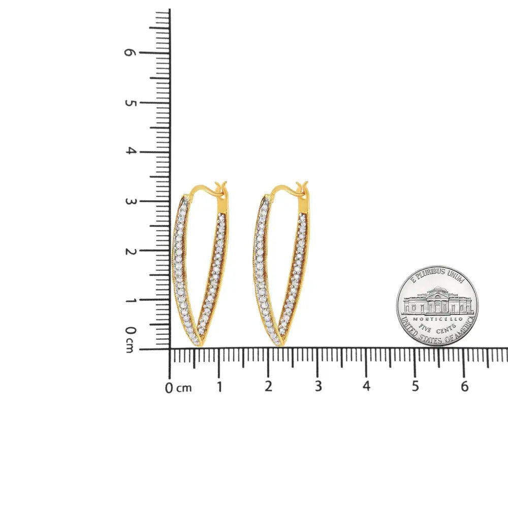 Exquisite 10k Gold Modern Hoop Earrings with Cttw Round-cut Diamonds