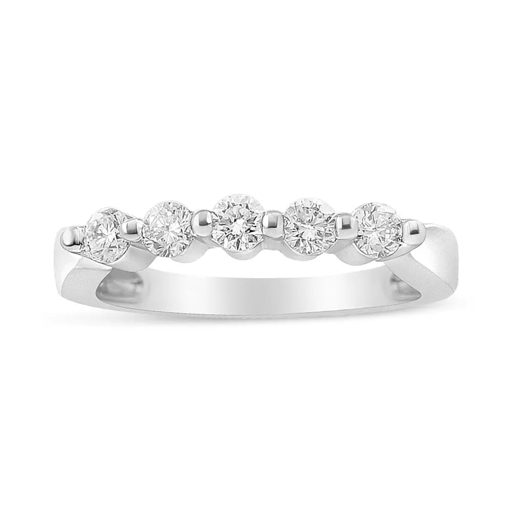 Exquisite 14k White Gold Round-cut 5-stone Diamond Ring with Si1-si2 Clarity