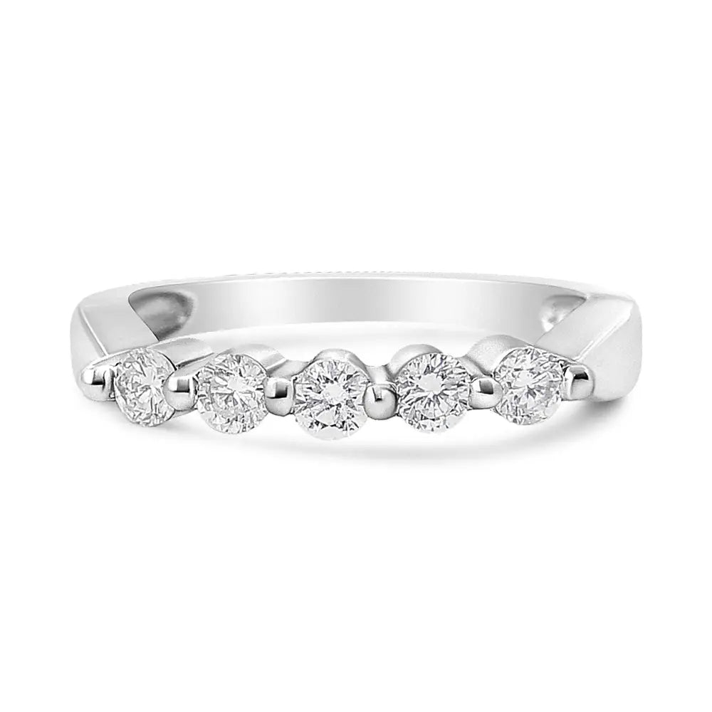 Exquisite 14k White Gold Round-cut 5-stone Diamond Ring with Si1-si2 Clarity