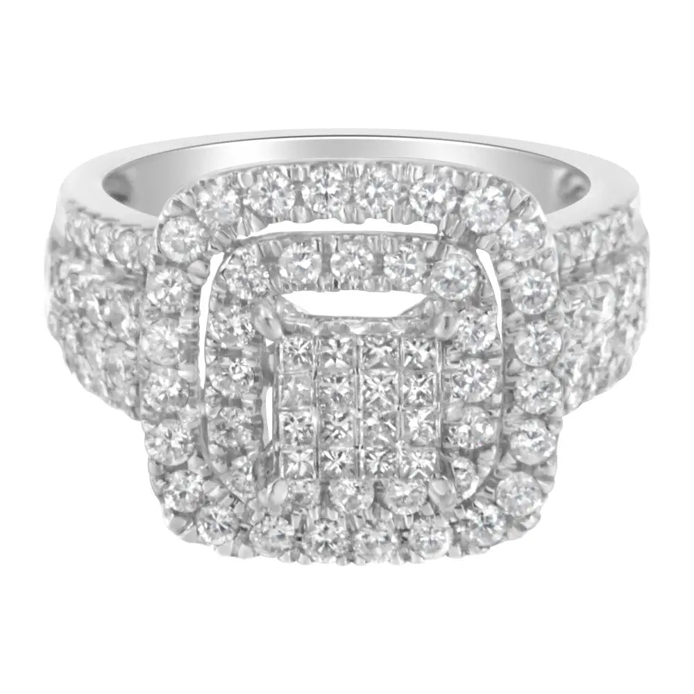 Exquisite 14kt White Gold Diamond Cocktail Ring with Stunning Brilliance