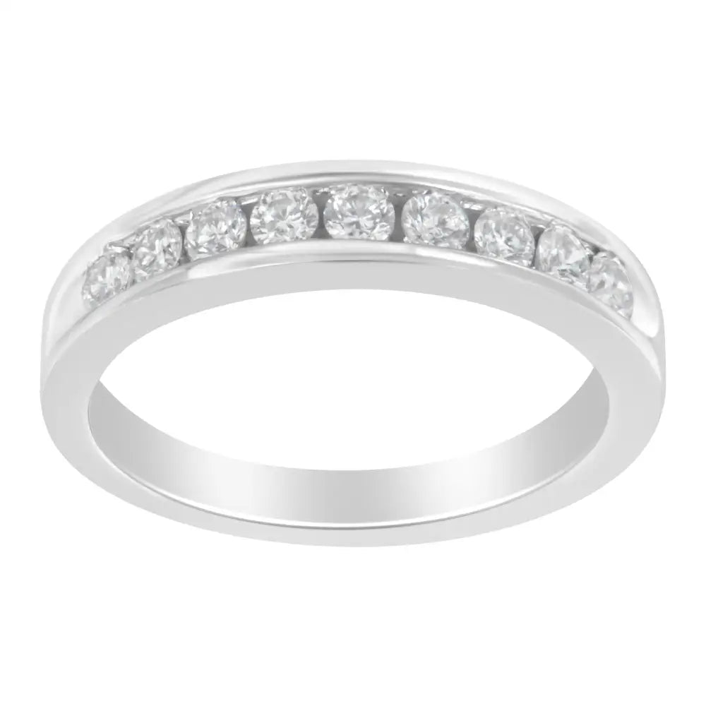 Exquisite 18k White Gold Round-cut Diamond Ring for Timeless Elegance