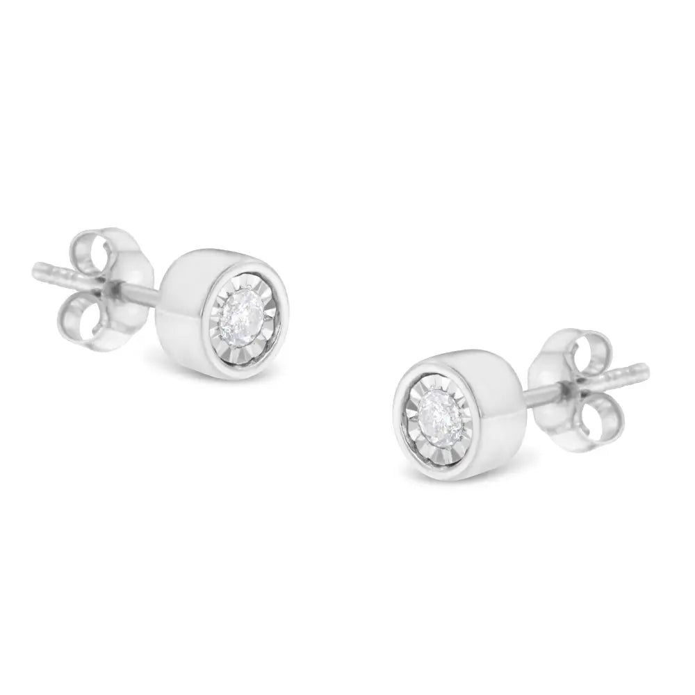 Exquisite.925 Sterling Silver Bezel Barrel Style Stud Earrings with Diamonds