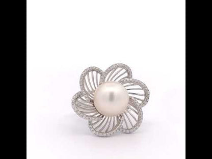 Captivating 14k White Gold Flower Ring with 11mm Round Pearl and Diamonds