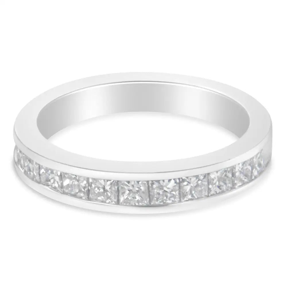 Radiant 18k White Gold Princess Cut Diamond Band Ring Elegance