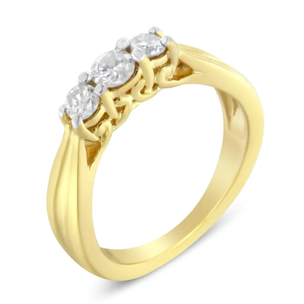 Radiant Yellow Gold Three-stone Diamond Ring for Timeless Elegance