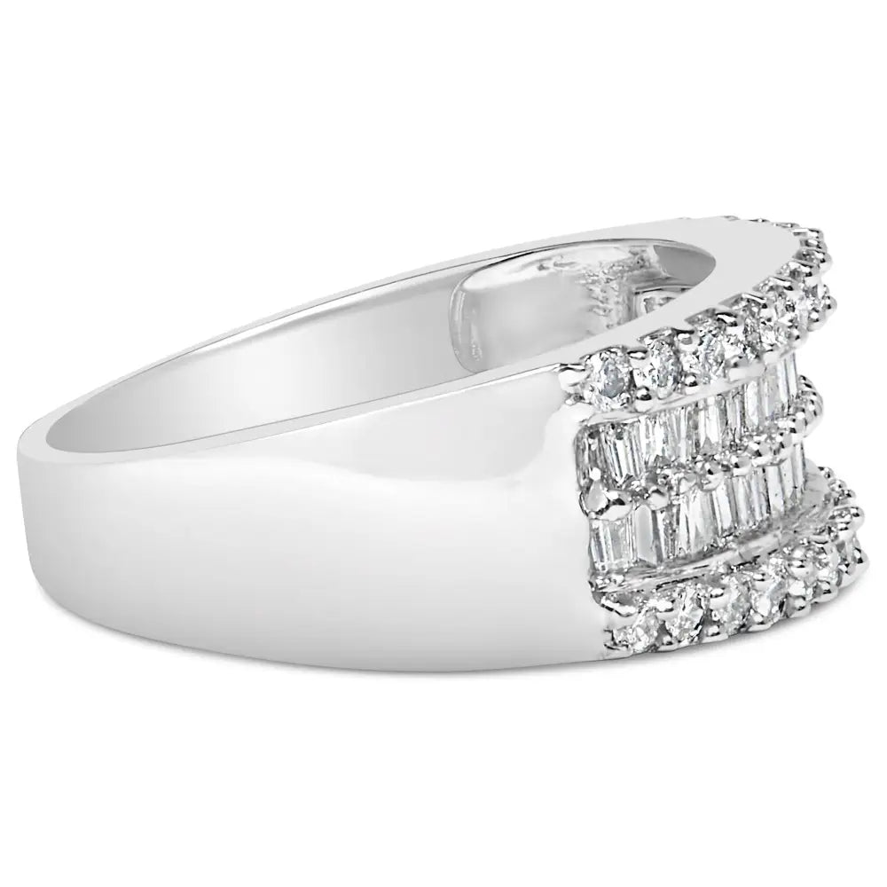 Elegant 14k White Gold 1.0 Cttw Round & Baguette Diamond Band Ring - Size 7 - 7