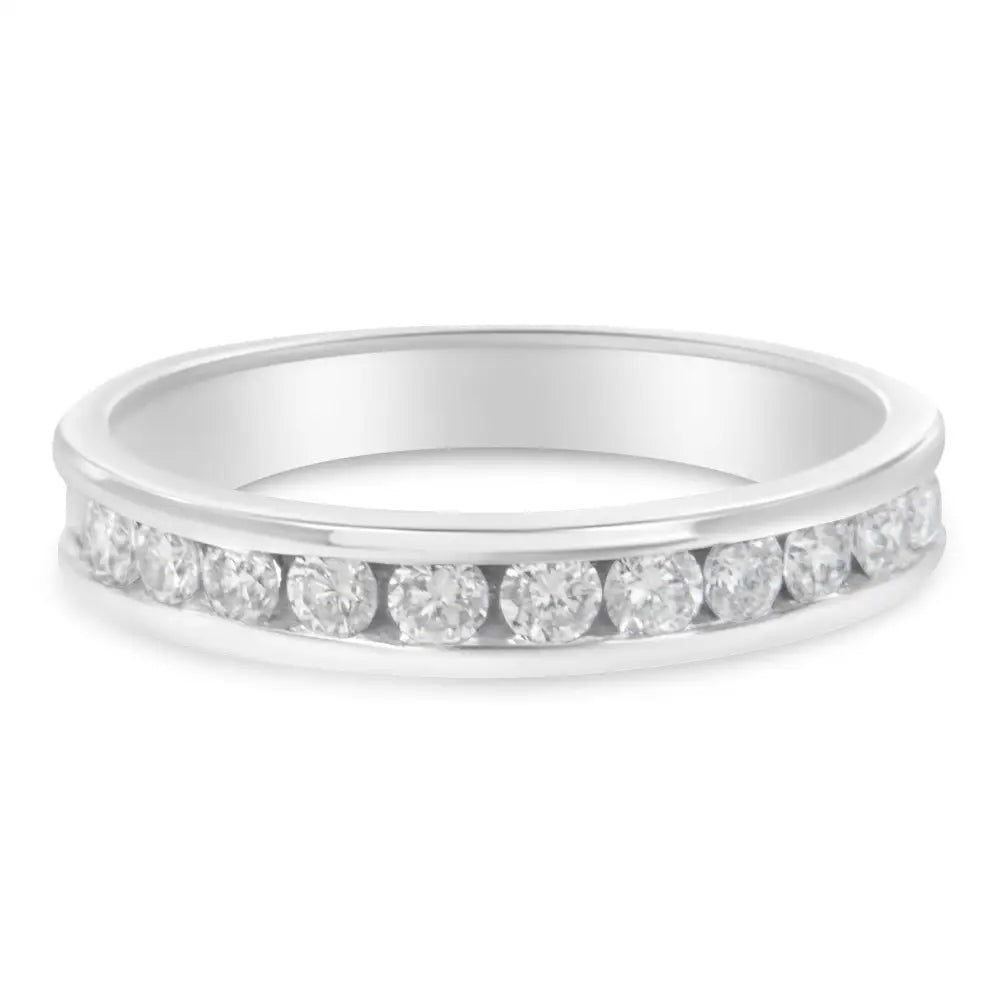 Stunning Igi Certified 18k White Gold Round Brilliant Cut Diamond Band